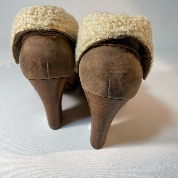 Audrey Brooke Roxy2 tan leather booties with Sherpa size 9 - Picture 10 of 12